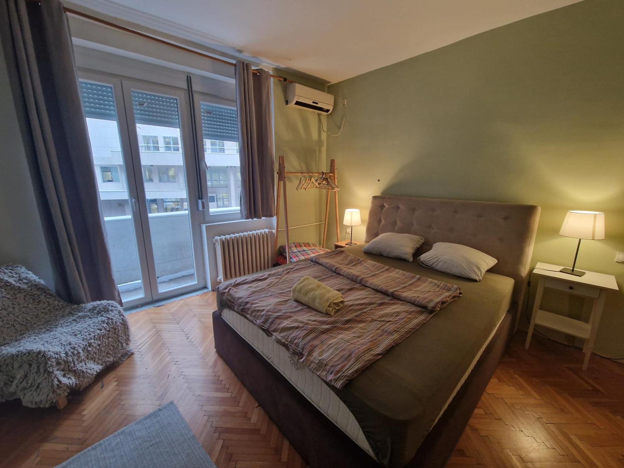 Central Station Private Rooms Beograd Bagian luar foto